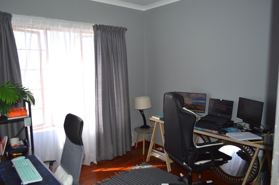 3 Bedroom Property for Sale in Wilkoppies North West